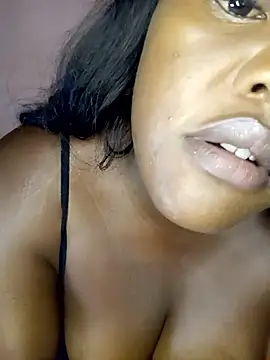 Webcam Model (BigBootyBitch96)  is live.Free join now!