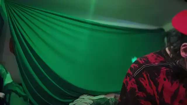 MasterDaddyCool webcam