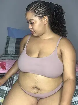 sexytinashe21 webcam