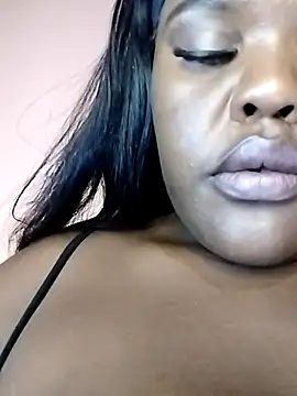 Webcam Model (BigBootyBitch96)  is live.Free join now!