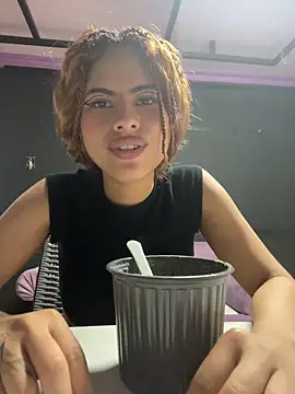 eva_feller69 (F young) - fuera x5min, foto y gemir nombre