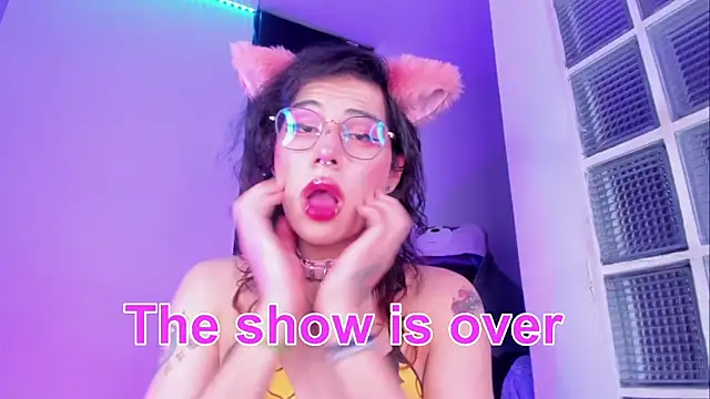 Sweet-SharoKitty webcam