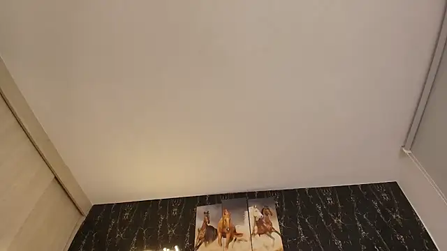 Cutetitslatin webcam