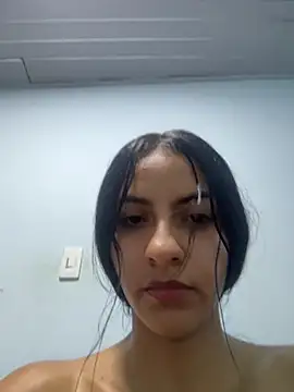 Webcam Model (miluwatson)  is live.Free join now!