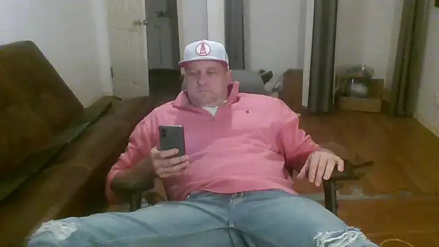 poundyouout69 (Ask my age) - slangin big juicy cock pants down