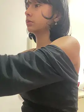xoxo_milk (F teen) - Show Tits