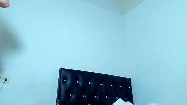 velvet_rouse (F teen) - Fingering pussy