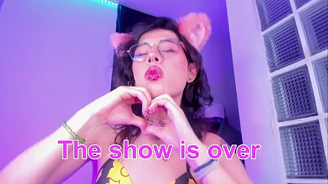 Sweet-SharoKitty webcam