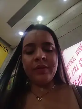 Julieth_hot-69 webcam