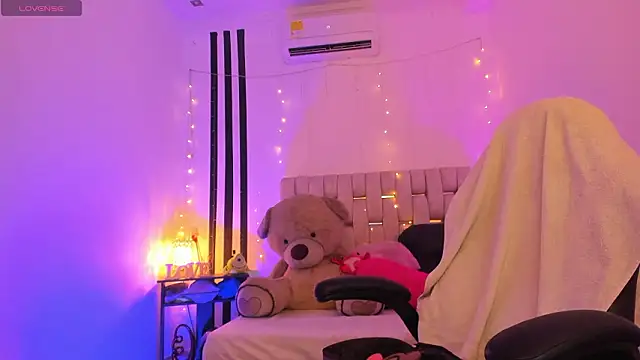 Gorgeous_Team webcam