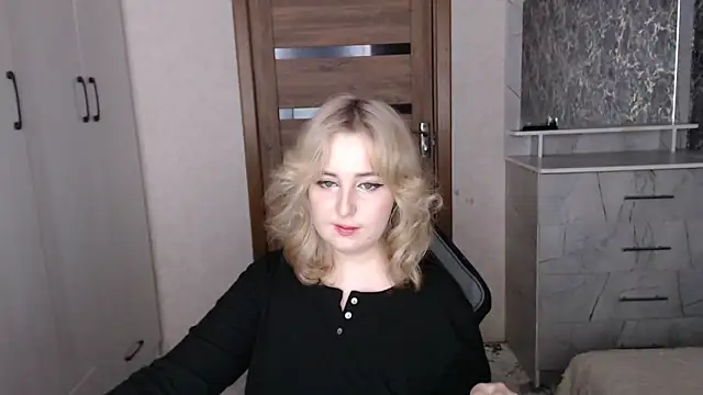 Kristy-Max webcam