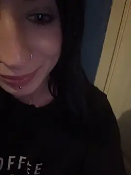 MissMidnightUK webcam