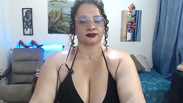 Aleja_Gonzales webcam