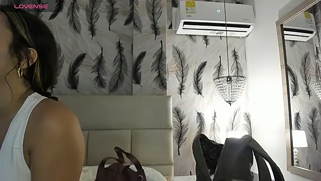 vivi_prinncess (F young) - double penetration