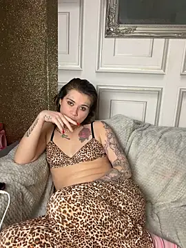 demi_lovex - Demi_Lovex's free webcam - UK Sex Cams