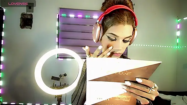 lucyangel_11 Live Webcam on Stripchat