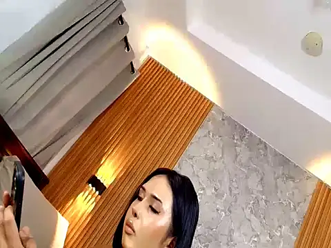 MiaFuckingWill webcam