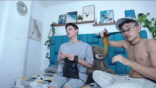 Hot_Boys_Latinos_X webcam