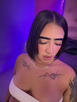 Webcam Model (Scarlett-LS)  is live.Free join now!