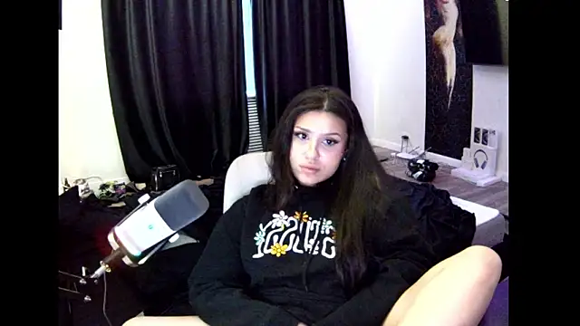 Nicole_pretty webcam