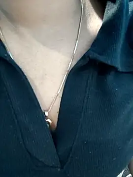 Webcam Model (Vaani_Actress)  is live.Free join now!