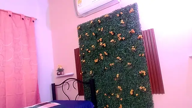 evaleribigtits18 webcam