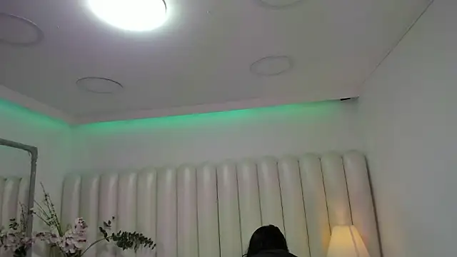 amateur pornstar BarbieMonet