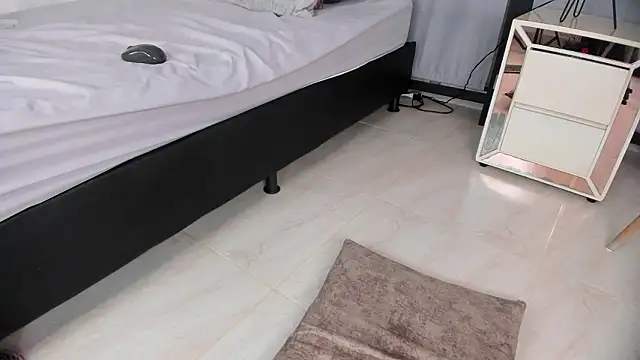 niicole_steele_ webcam