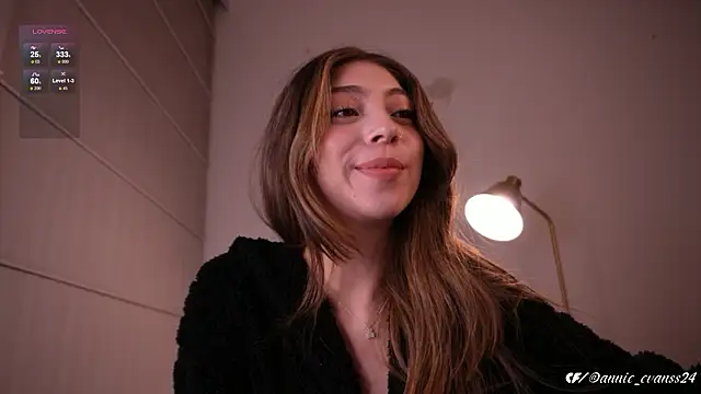 annie24_evans (F young) - Show pussy