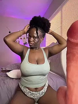 ladiosa_selene webcam