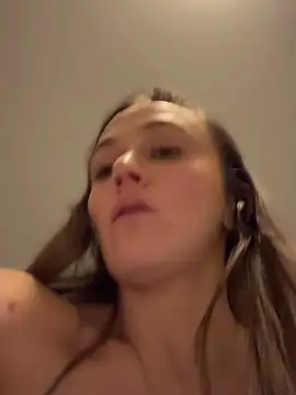 free strip chat Lunagirl13