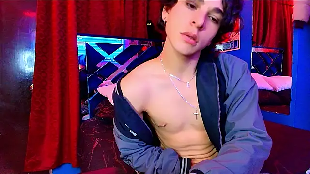 luke_howland (M twink) - Kiss me and I suck your rich fingers my