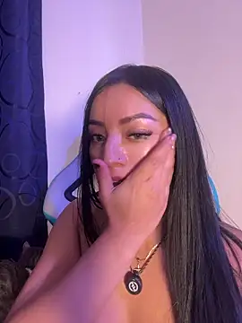 Webcam Model (Melii_1)  is live.Free join now!