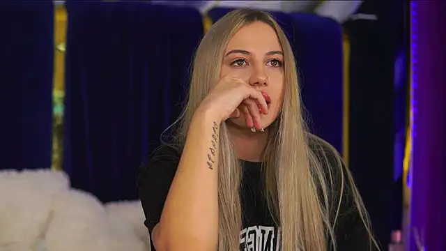 Chloe_GraceeX webcam