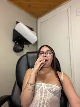 Karina16_pink webcam