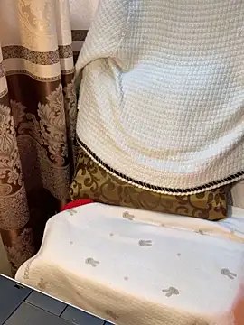 Webcam Model (Lydia-a)  is live.Free join now!