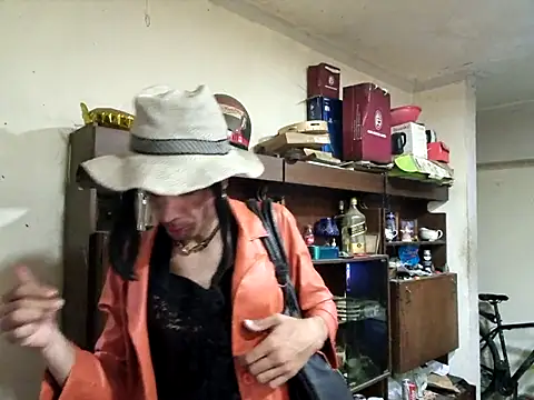 veronicatvcroosleather webcam