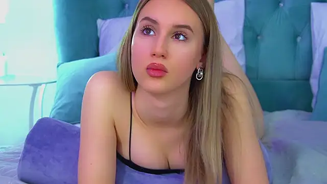 VictoriaHopsons webcam