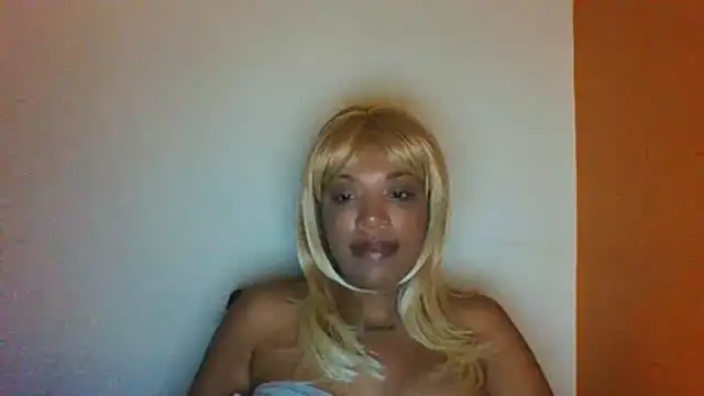 thekelliecapri webcam