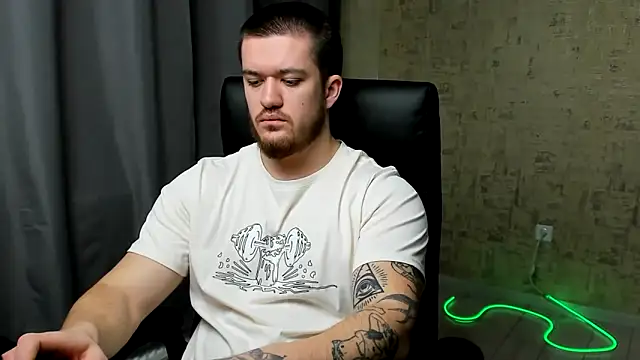 well_boy - Well_boy's free webcam - UK Sex Cams