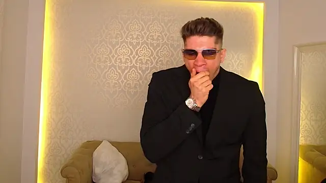 maxkaiden - MaxKaiden's free webcam - UK Sex Cams