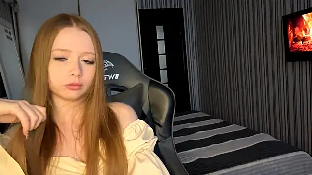 emilybubble (F teen) - Ahegao