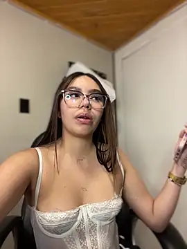 Karina16_pink webcam