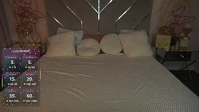 MirielleNymph webcam