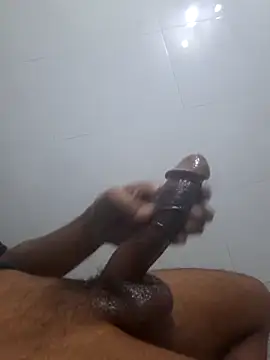 _BrownBoy_69_ webcam