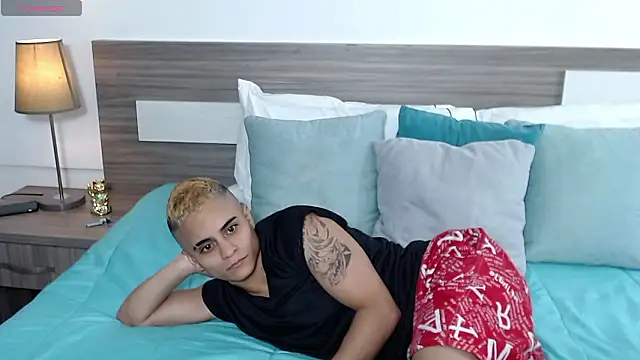 Liiamthompson webcam