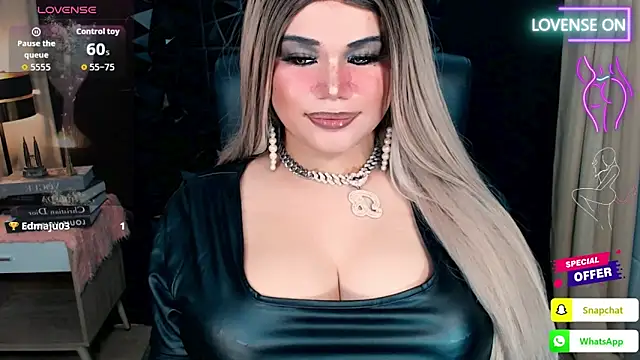 xHugeHarleySelfsuckerx webcam