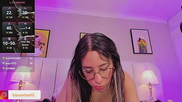 kiara_velvet_ webcam