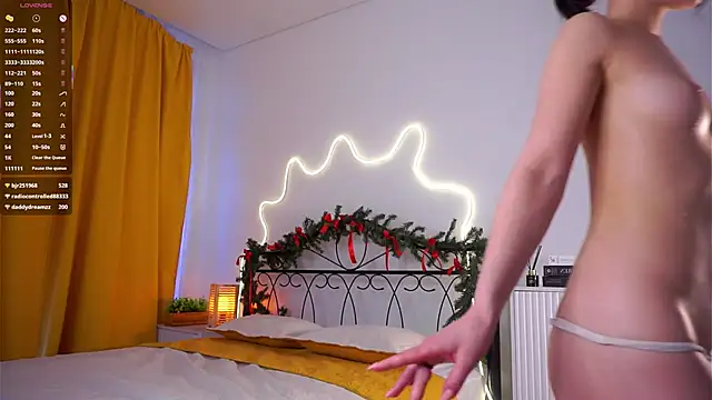 veronacritchlow (F young) - undearboobs