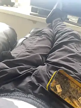 bazzy03 (M young) - New phone